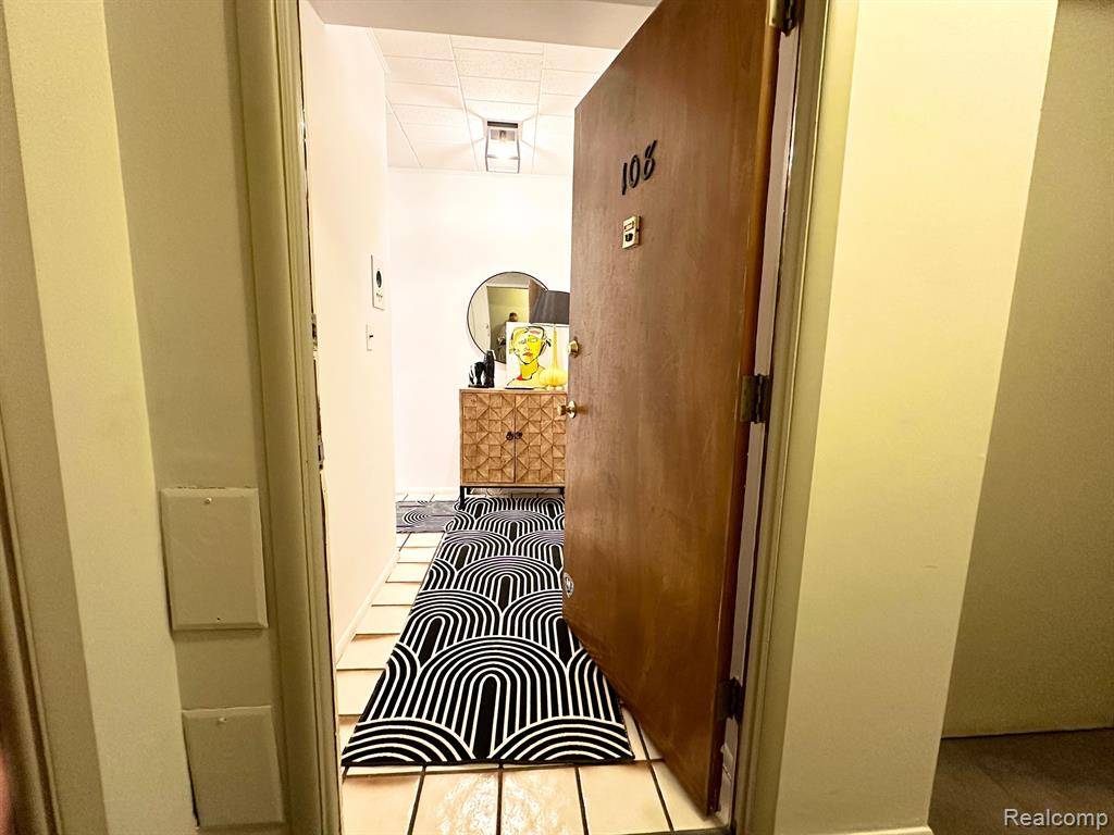 Detroit, MI 48214,8300 E Jefferson Avenue