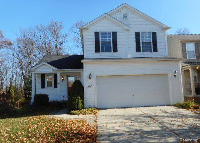 Holly, MI 48442,5124 MEADOW CREST Circle