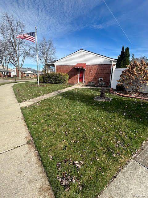 Madison Heights, MI 48071,30640 WHITTIER Avenue