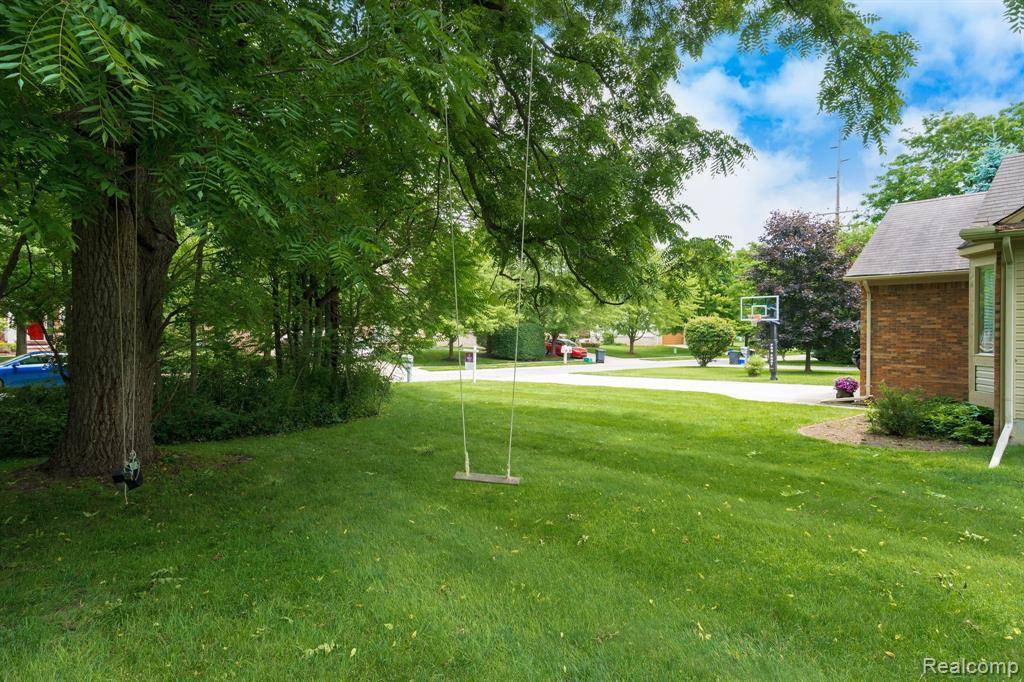 Lake Orion, MI 48362,230 E Elizabeth Street