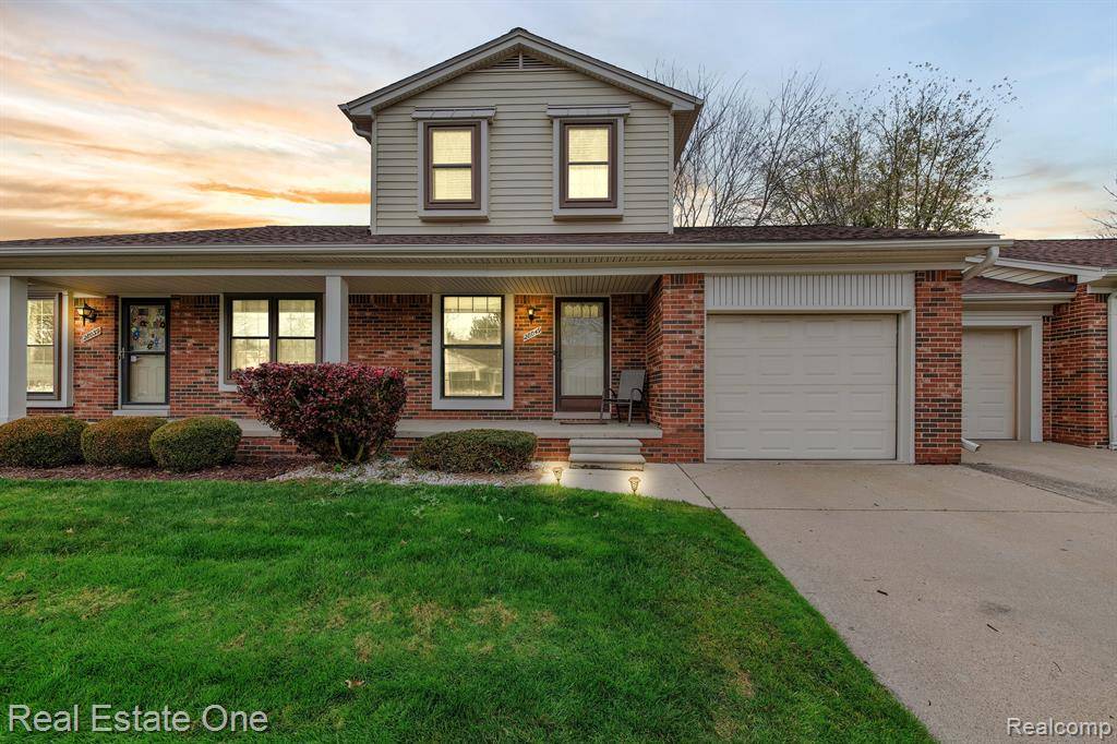 Harrison Township, MI,28049 PINE TREE Lane