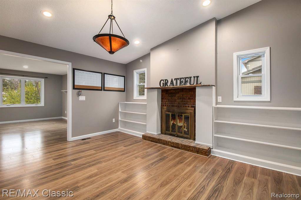 Novi, MI,25714 BUCKMINSTER Drive