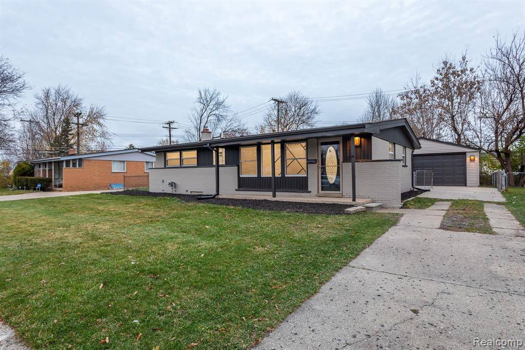 Livonia, MI 48150,10060 GARDEN Street