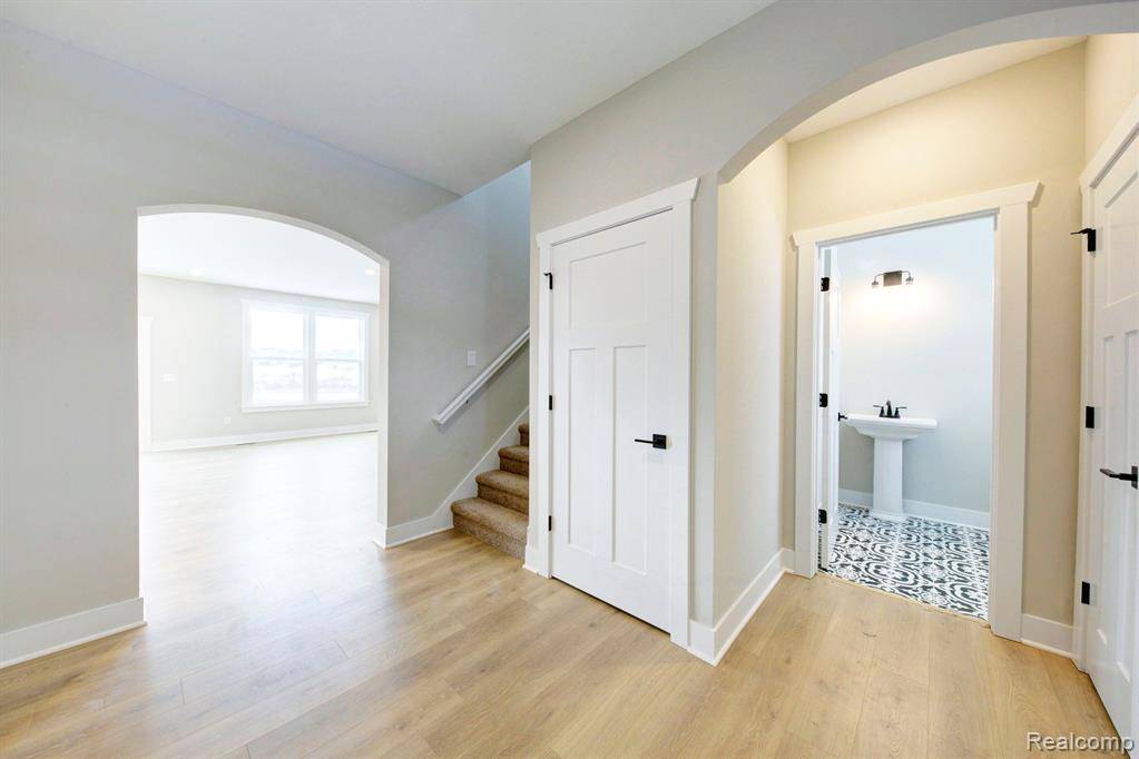 Howell, MI 48843,535 BIRKDALE