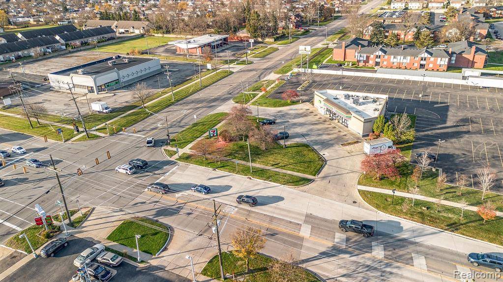 Sterling Heights, MI 48310,3909 E 14 MILE Road