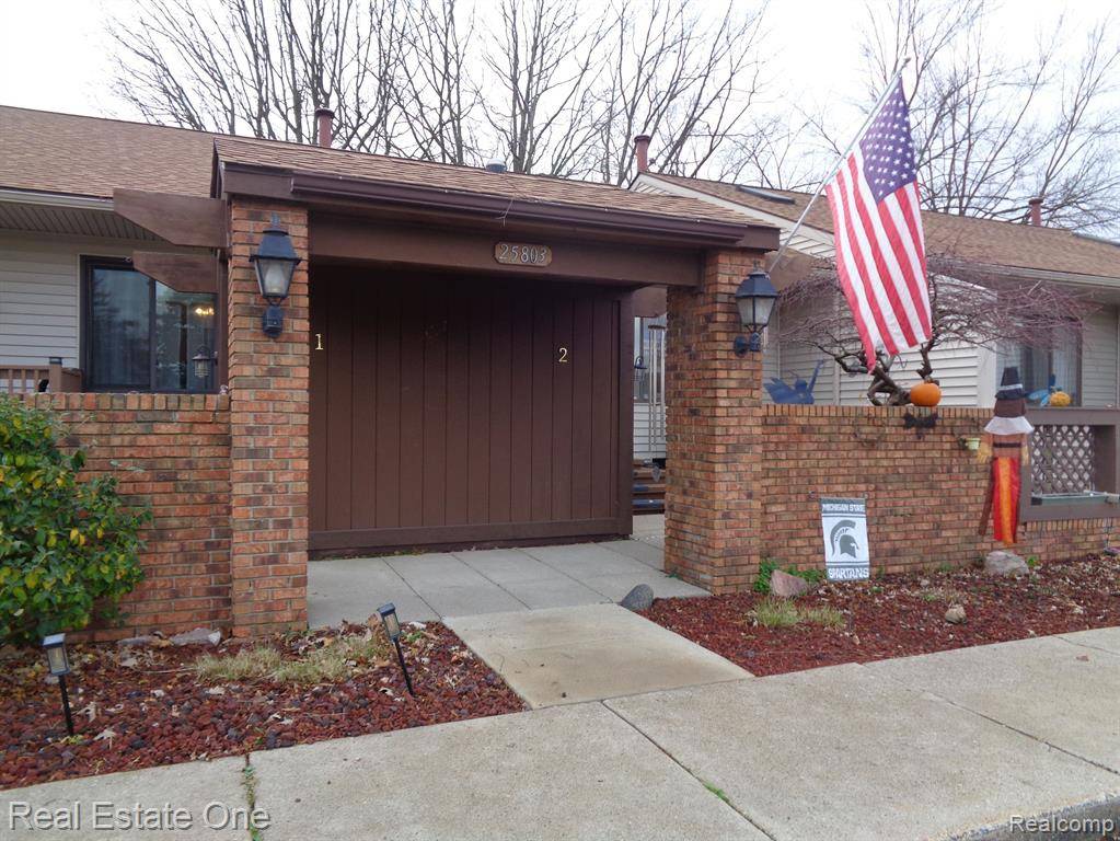 South Lyon, MI 48178,25803 LEXINGTON Drive