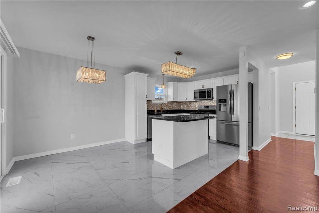 Westland, MI 48186,38602 SHELBY Drive