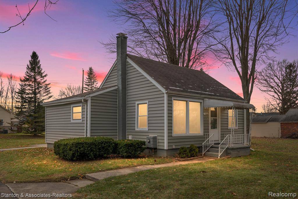 Sterling Heights, MI 48310,5570 MEADOW VIEW Street