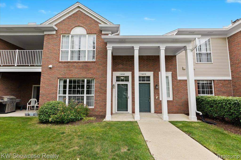 Northville, MI 48168,16869 CARRIAGE Way