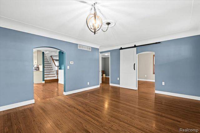 Royal Oak, MI 48073,1807 SAMOSET Road