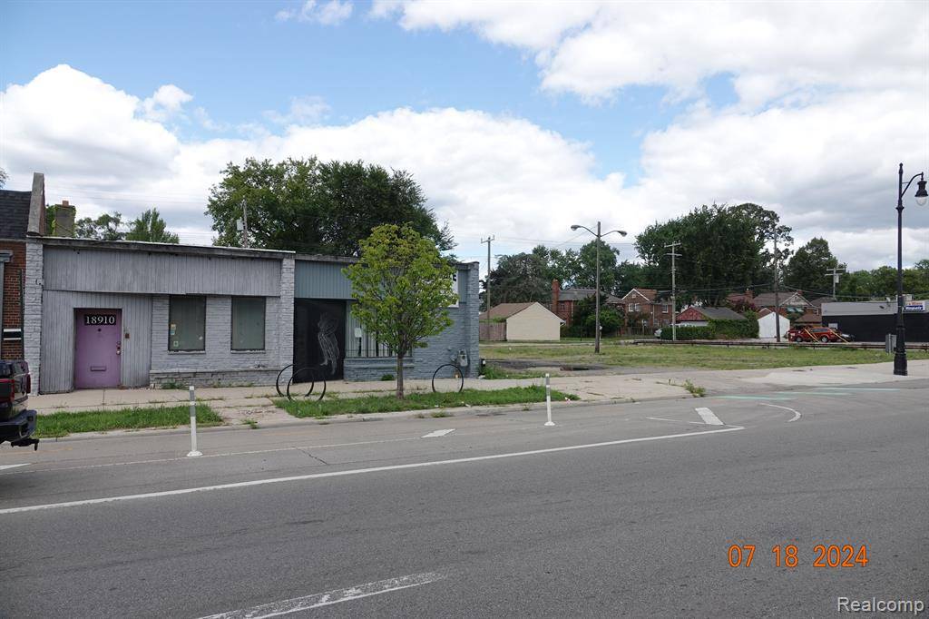 Detroit, MI 48223,18908-10 GRAND RIVER Avenue