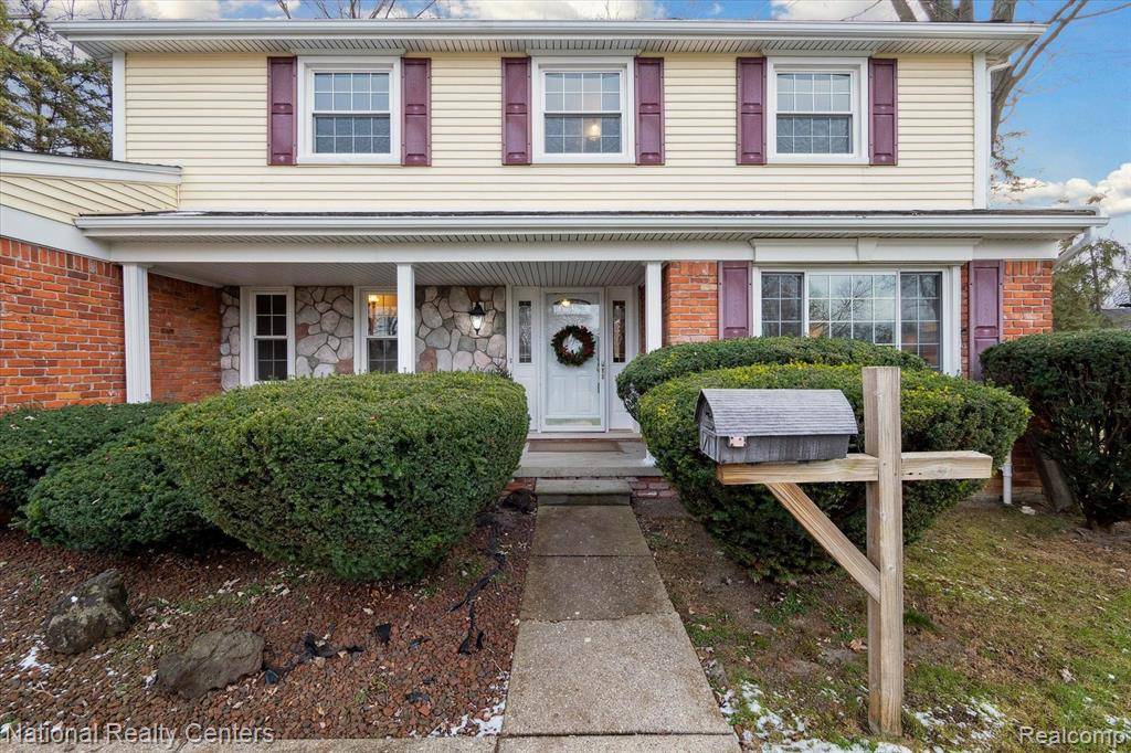 Livonia, MI 48154,37475 LYNDON Street