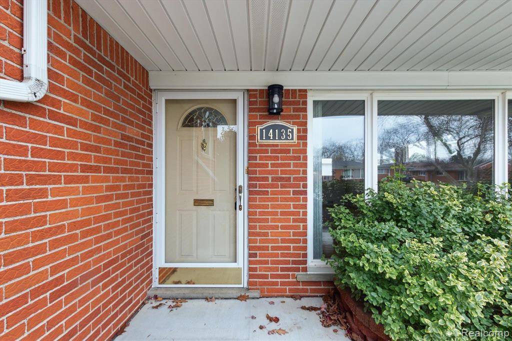 Livonia, MI 48154,14135 CAVELL Street