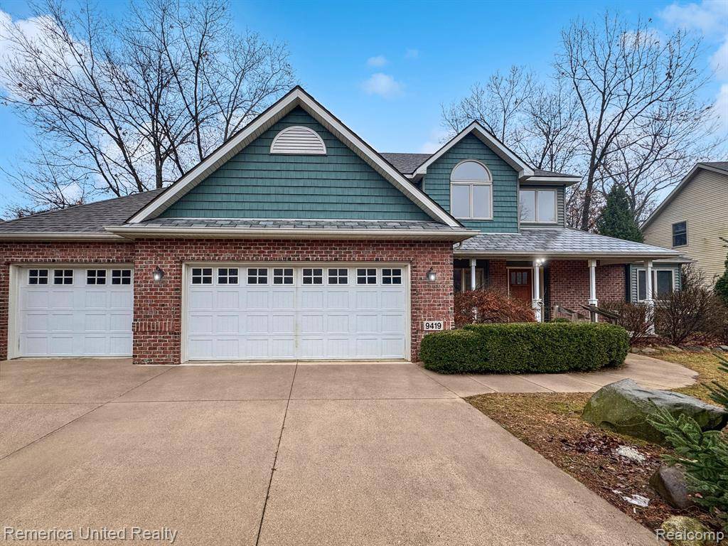 Brighton, MI 48114,9419 SHELTERING OAKS Drive