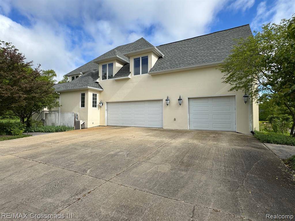 Ypsilanti, MI 48198,8525 CHERRY HILL Road