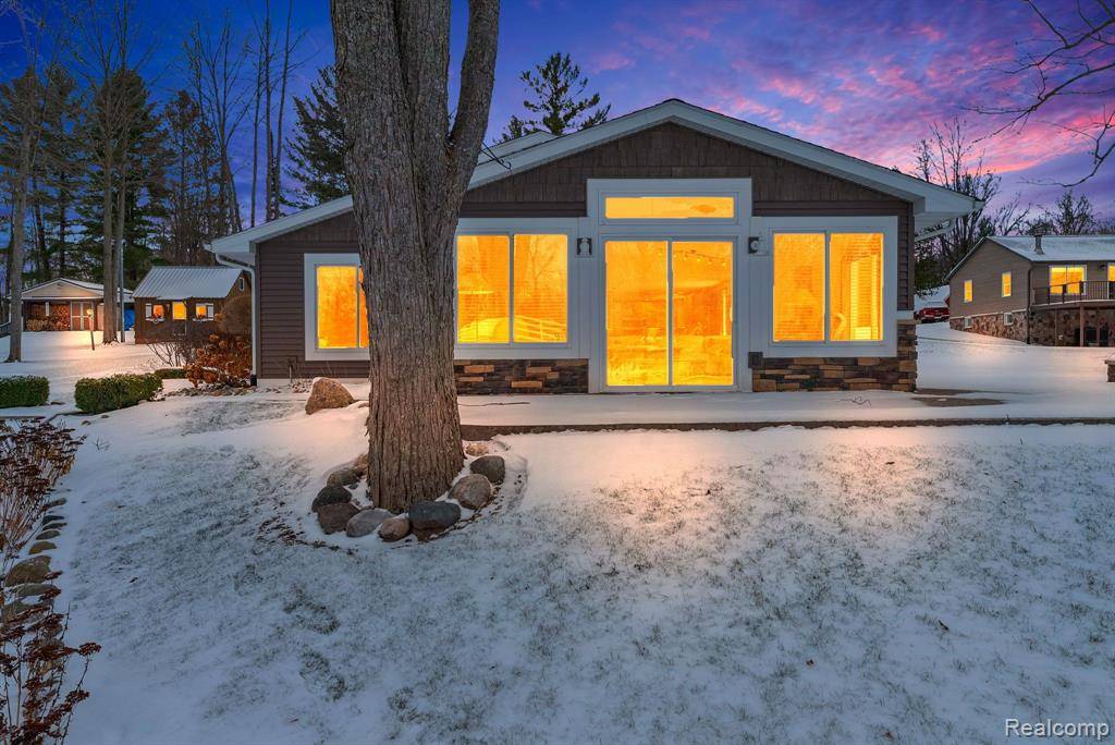 Gladwin, MI 48624,1571 LOEBRICH Drive