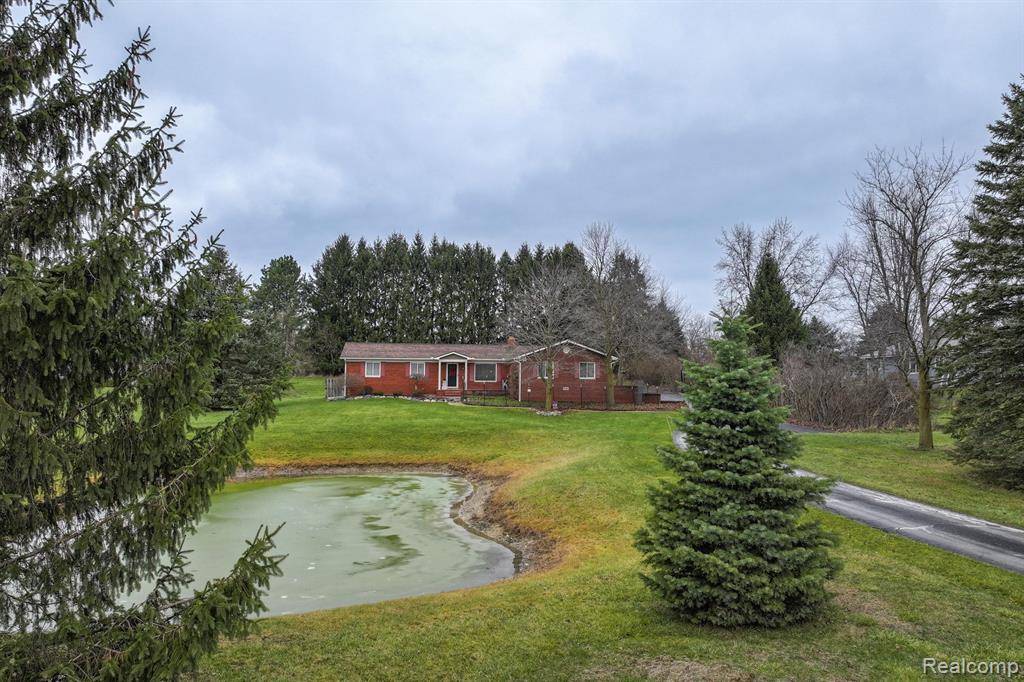 Fowlerville, MI 48836,4920 MILETT Road