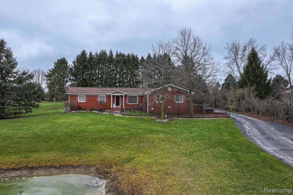 Fowlerville, MI 48836,4920 MILETT Road