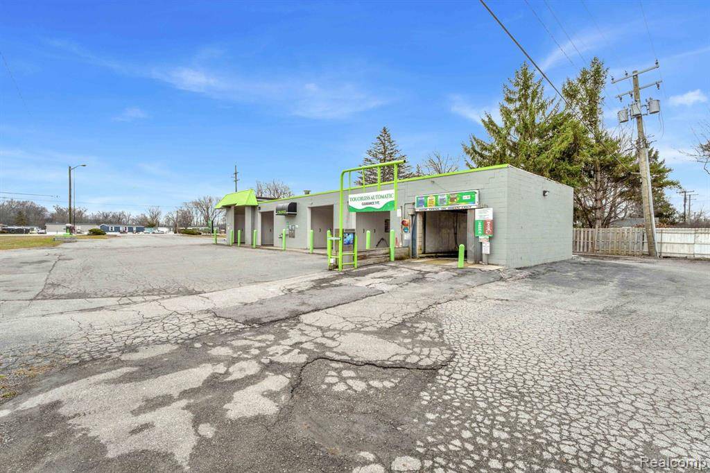 Romulus, MI 48174,20690 TELEGRAPH Road