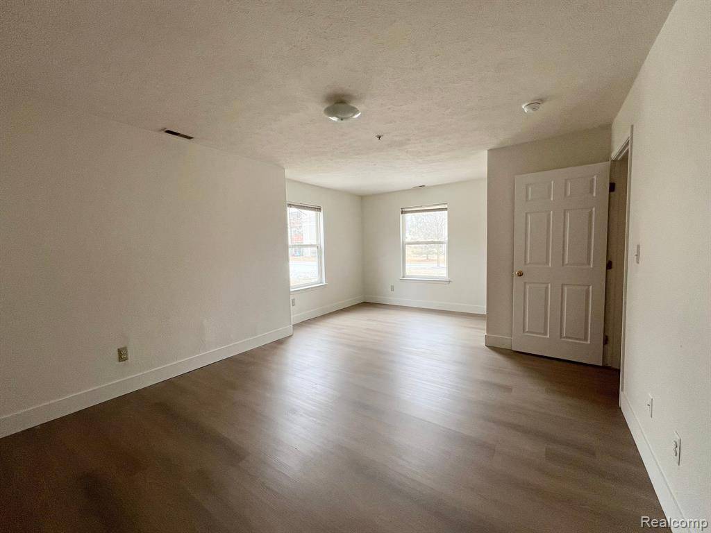 Ann Arbor, MI 48108,1336 HEATHERWOOD Lane