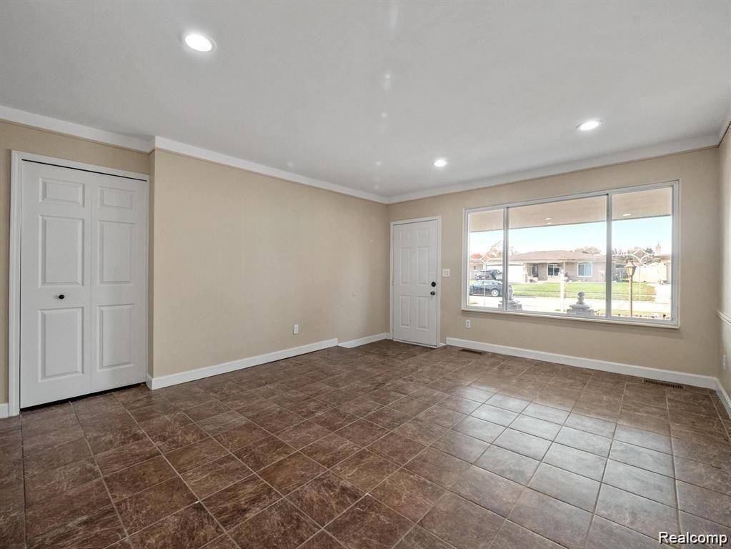 Sterling Heights, MI 48310,39354 QUINN Drive