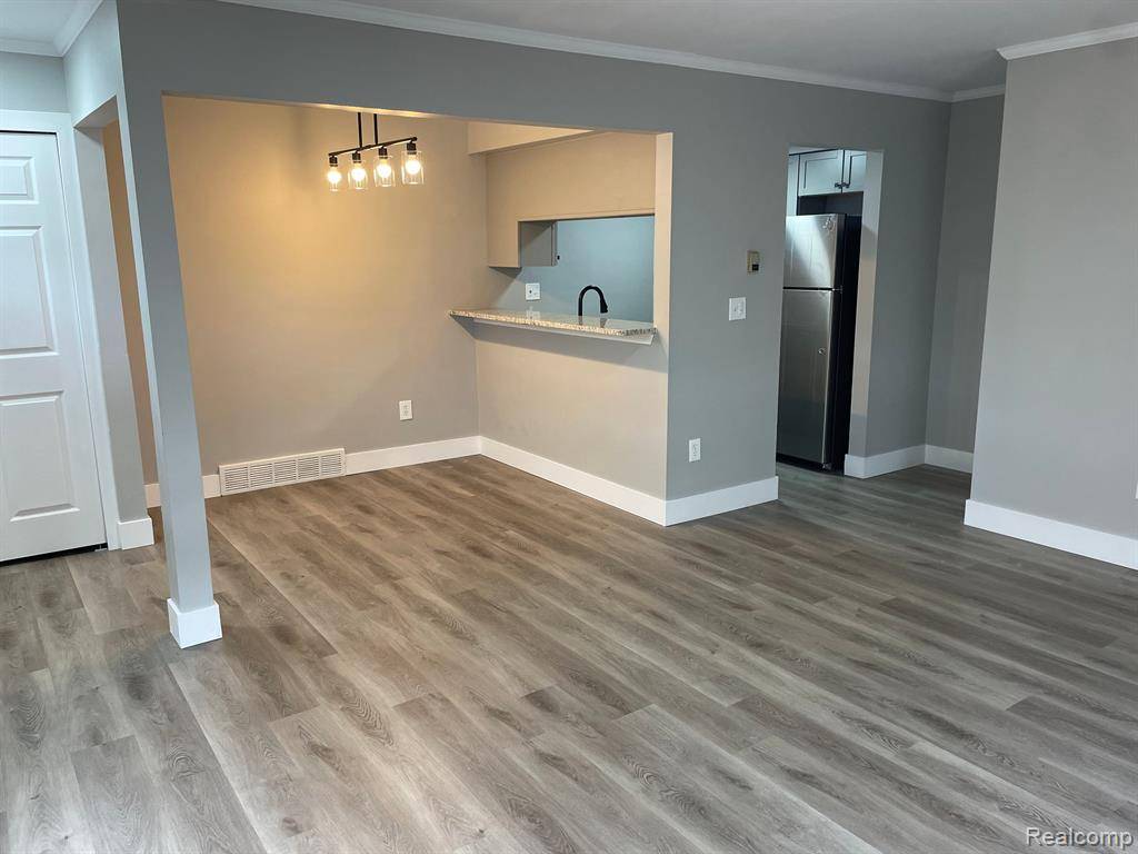 Sterling Heights, MI 48312,35299 TERRYBROOK Drive