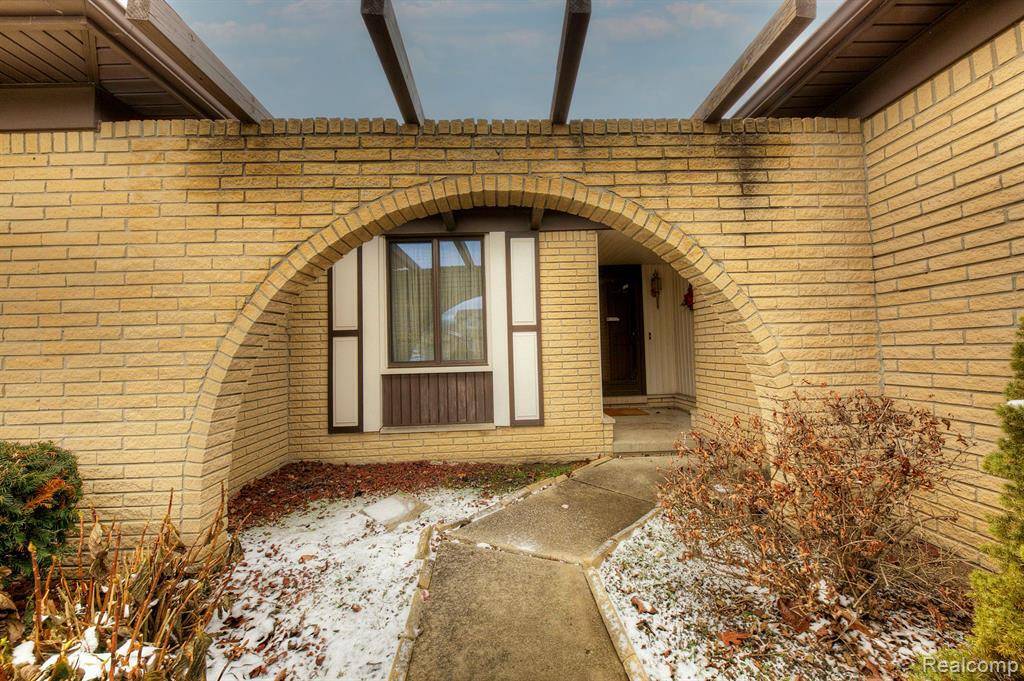 Canton, MI 48187,6885 WOONSOCKET Street