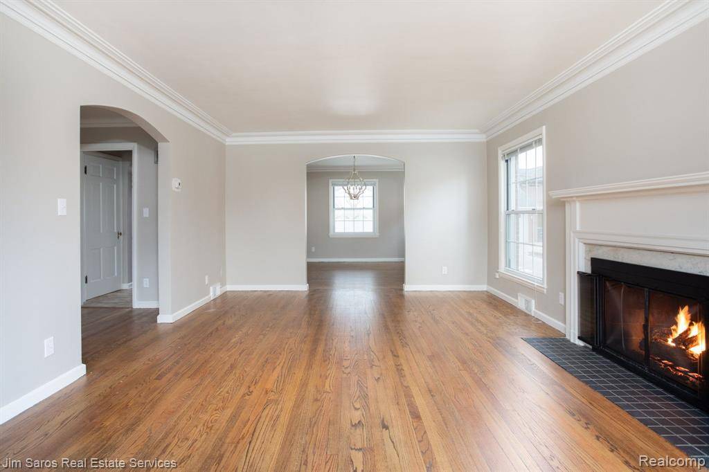 Grosse Pointe, MI 48230,661 NEFF Road