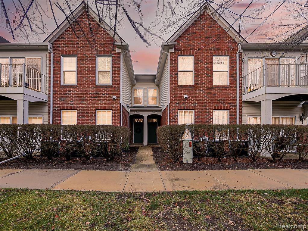 Walled Lake, MI 48390,3209 GOLDENEYE Lane