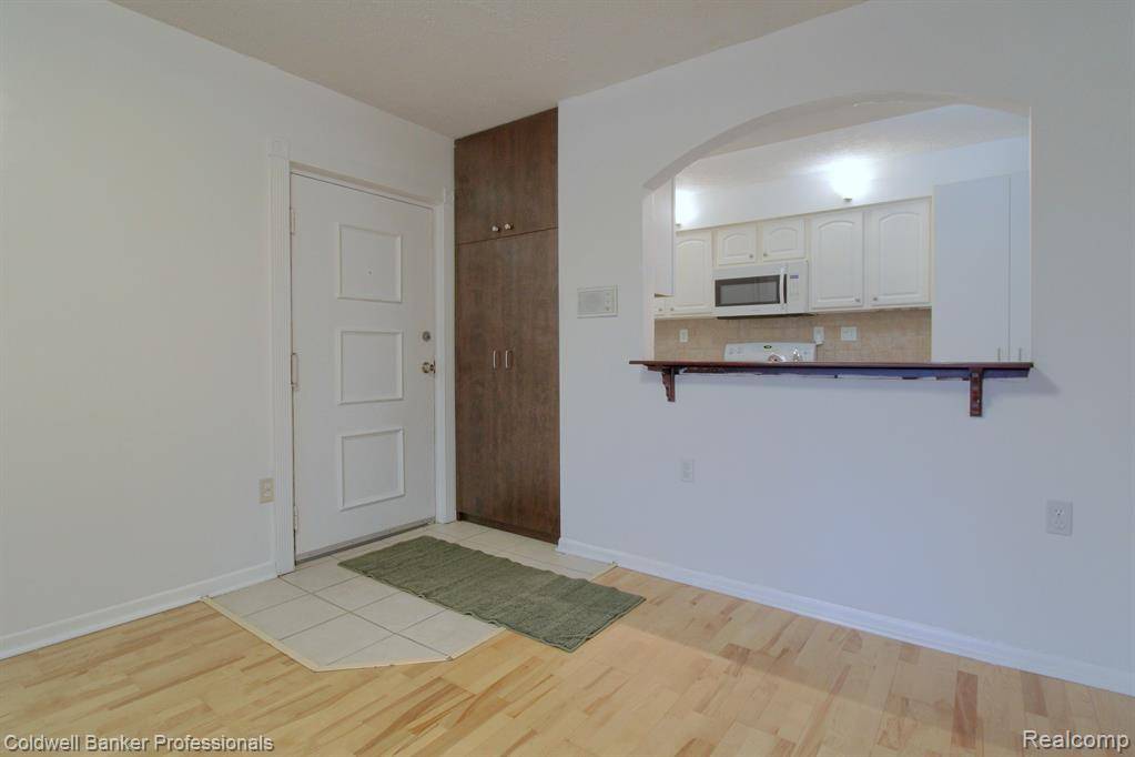 Livonia, MI 48152,33395 FARGO Street