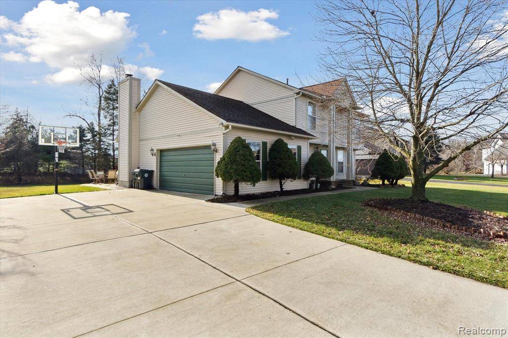 Lake Orion, MI,2417 HUNTINGTON Drive
