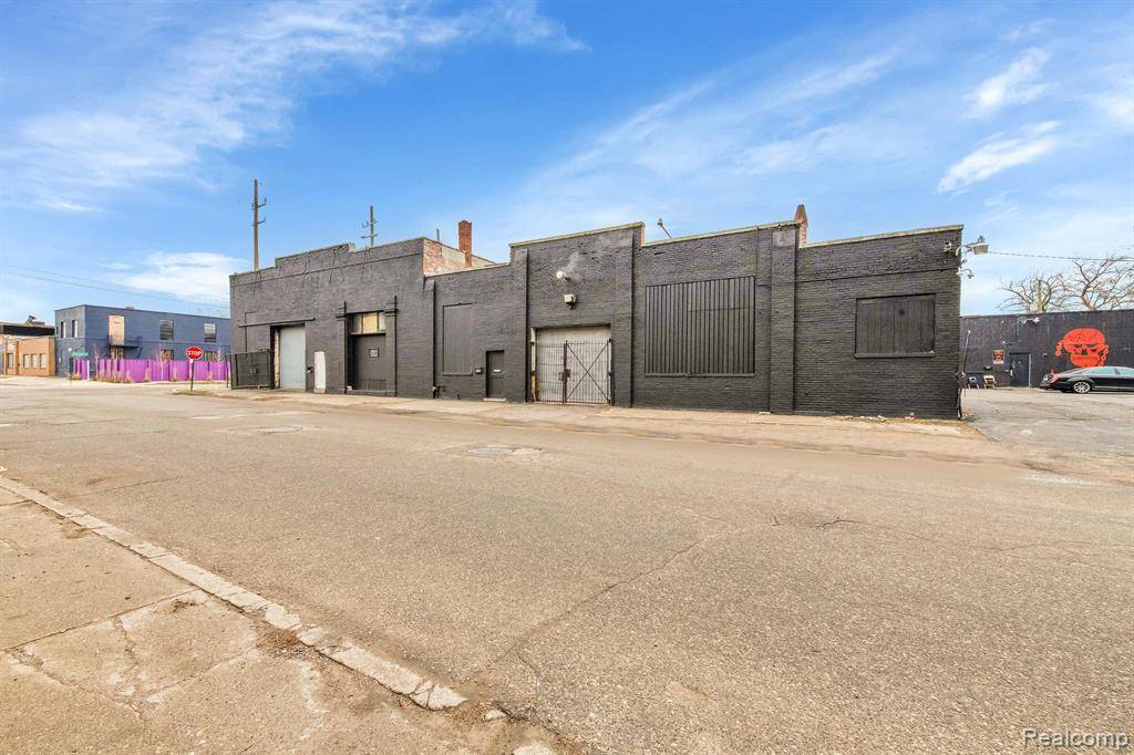 Detroit, MI 48207,2240 BELLEVUE Street