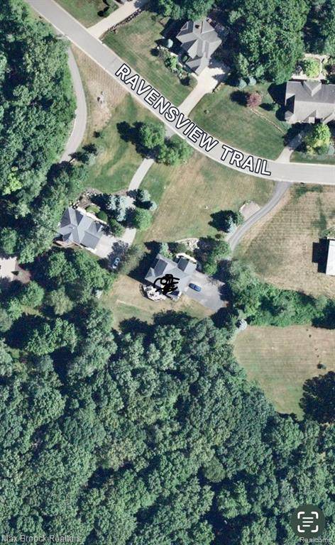 Milford, MI 48381,1078 N RAVENSVIEW NW Trail