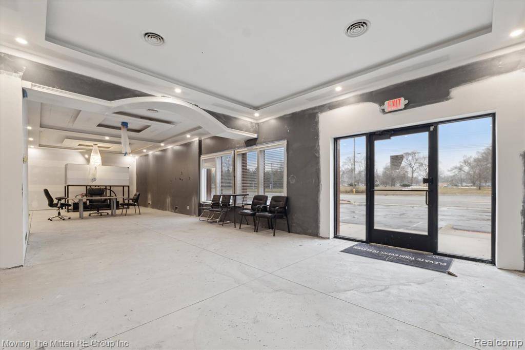 Ypsilanti, MI 48198,2502 E MICHIGAN Avenue