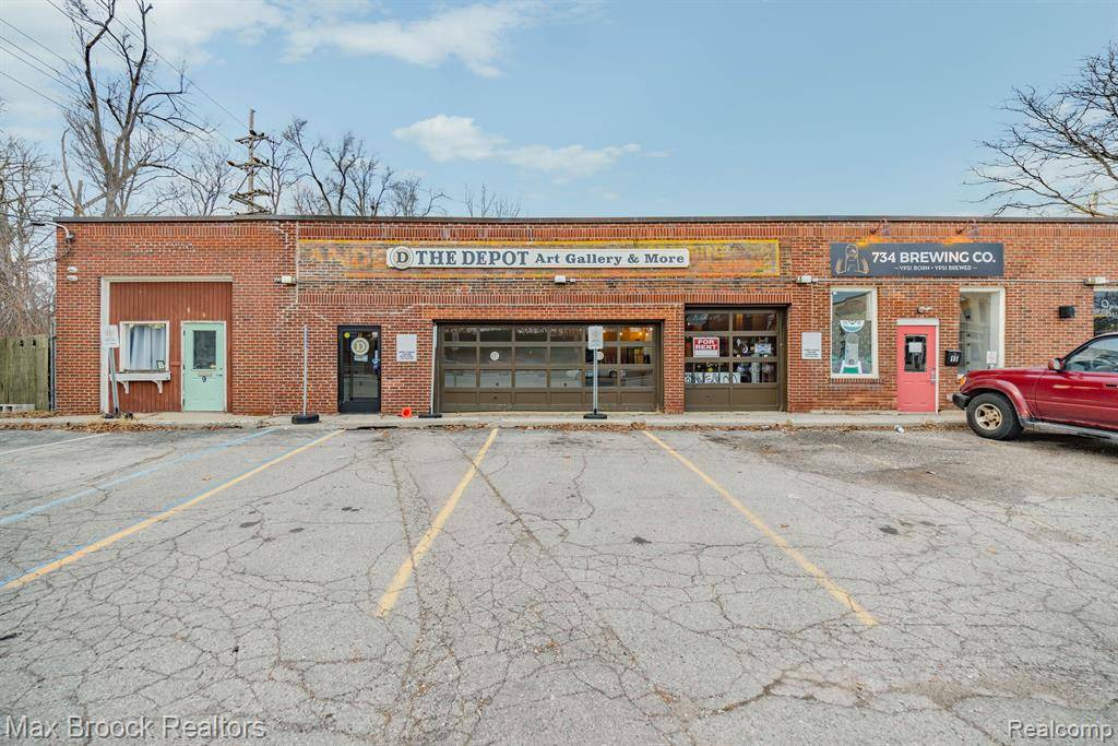 Ypsilanti, MI 48198,1145 E CROSS Street
