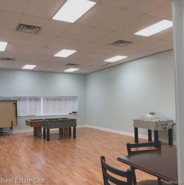 Pinckney, MI 48169,195 E HAMBURG Street