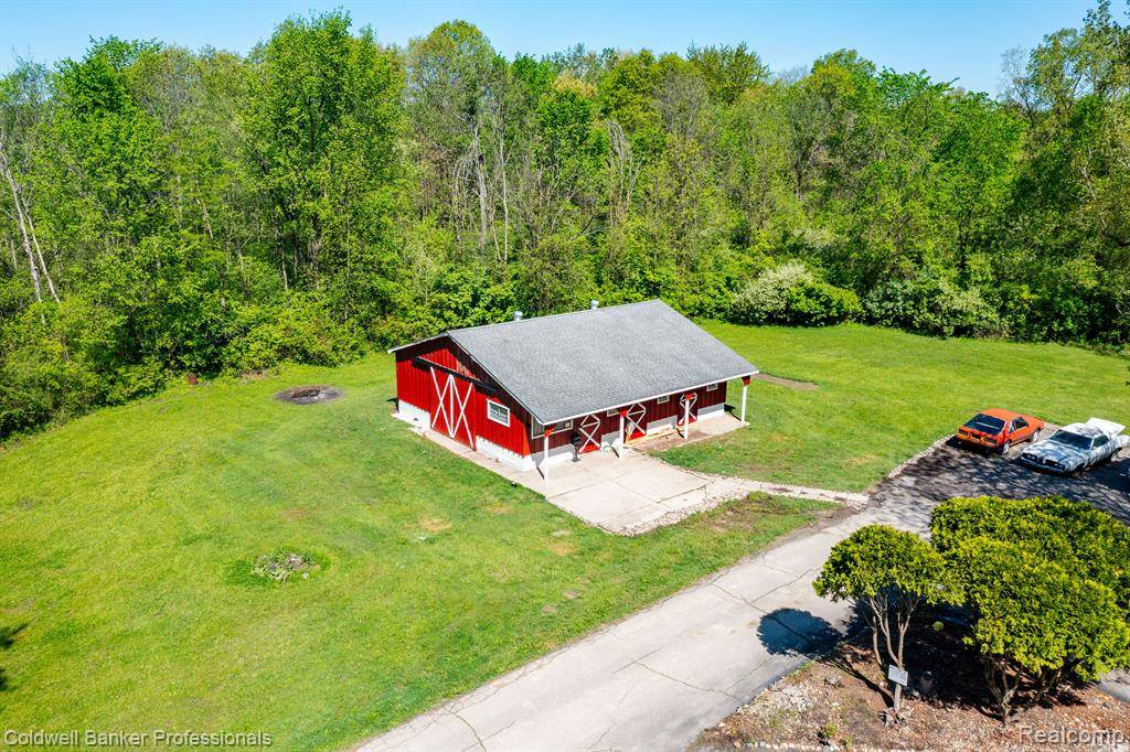 Howell, MI 48855,8899 DWYER Road