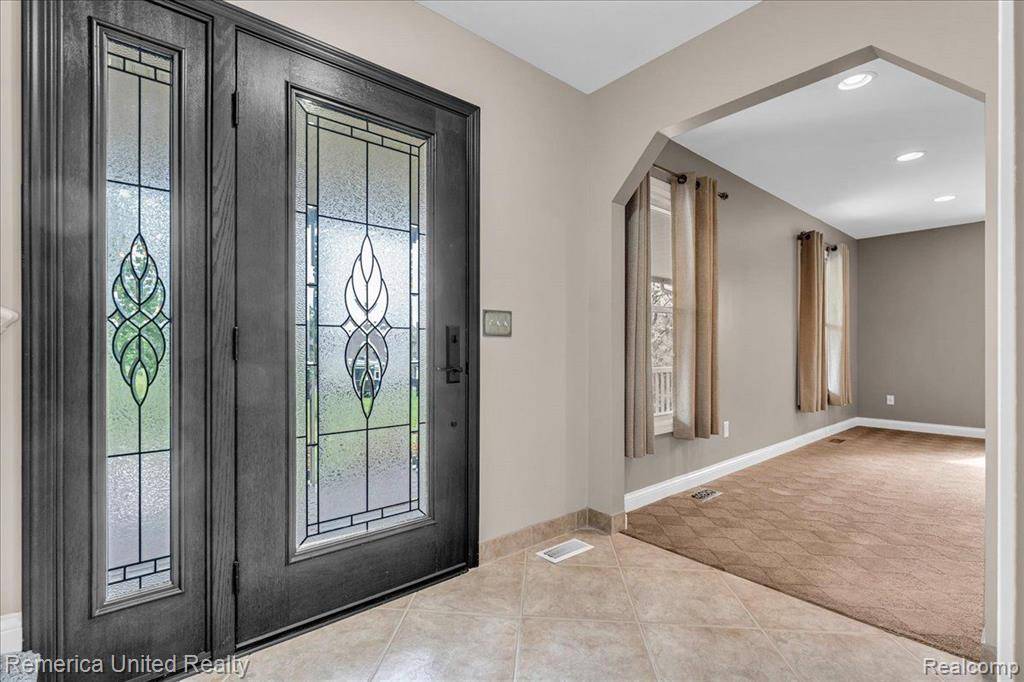 Brighton, MI 48116,6503 MOUNTVIEW