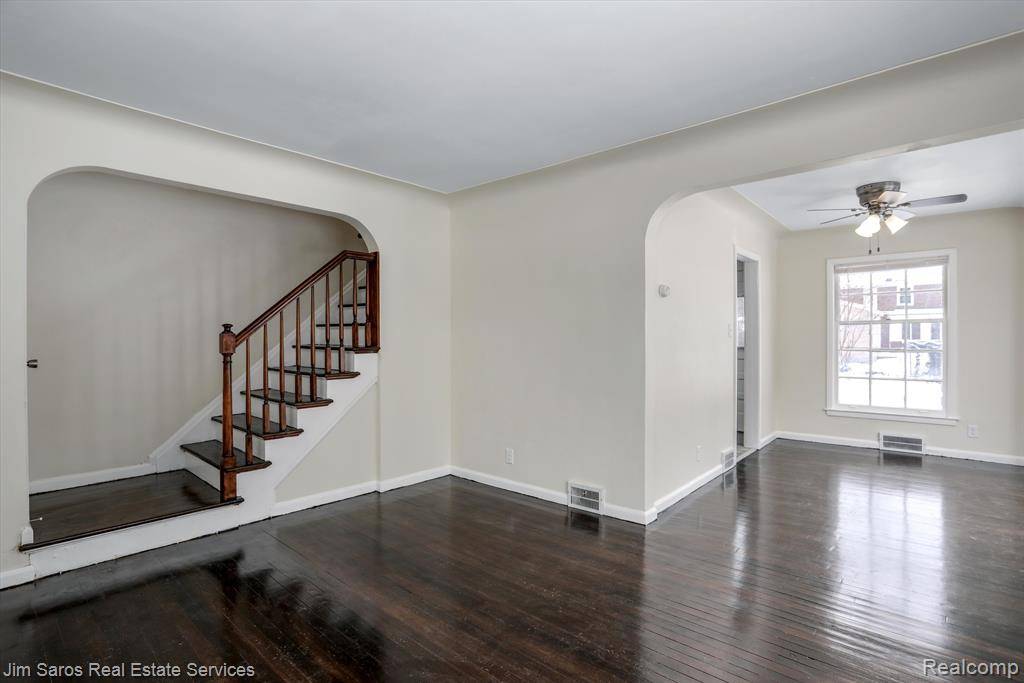 Grosse Pointe, MI 48236,21746-48 Moross Road