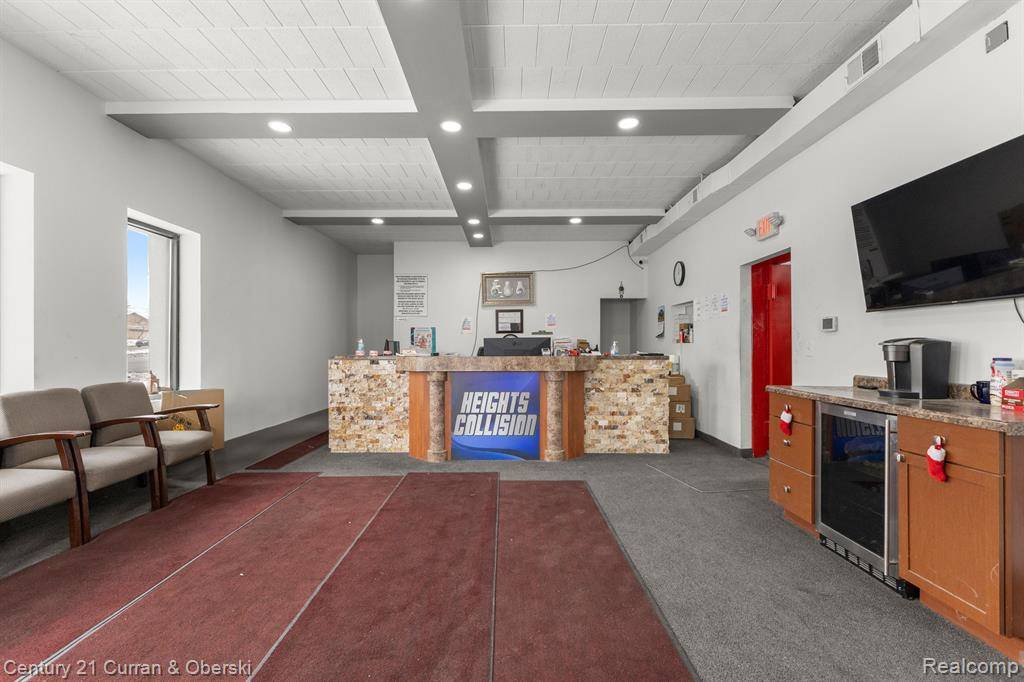 Dearborn Heights, MI 48127,6152 N TELEGRAPH Road
