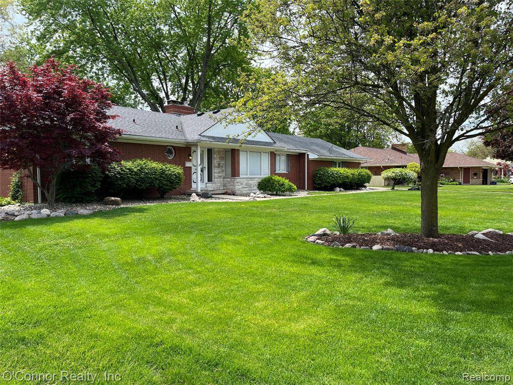 Mount Clemens, MI 48043,43 W BREITMEYER