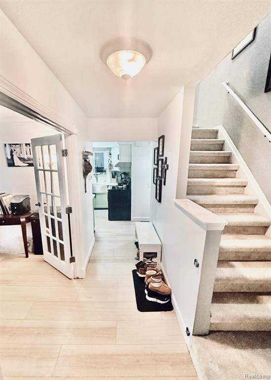 Waterford, MI 48329,6101 BARKER Drive