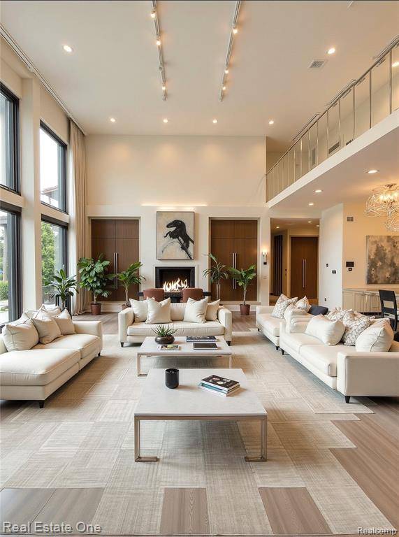 Shelby, MI 48316,2423 BUCKTHORN Drive