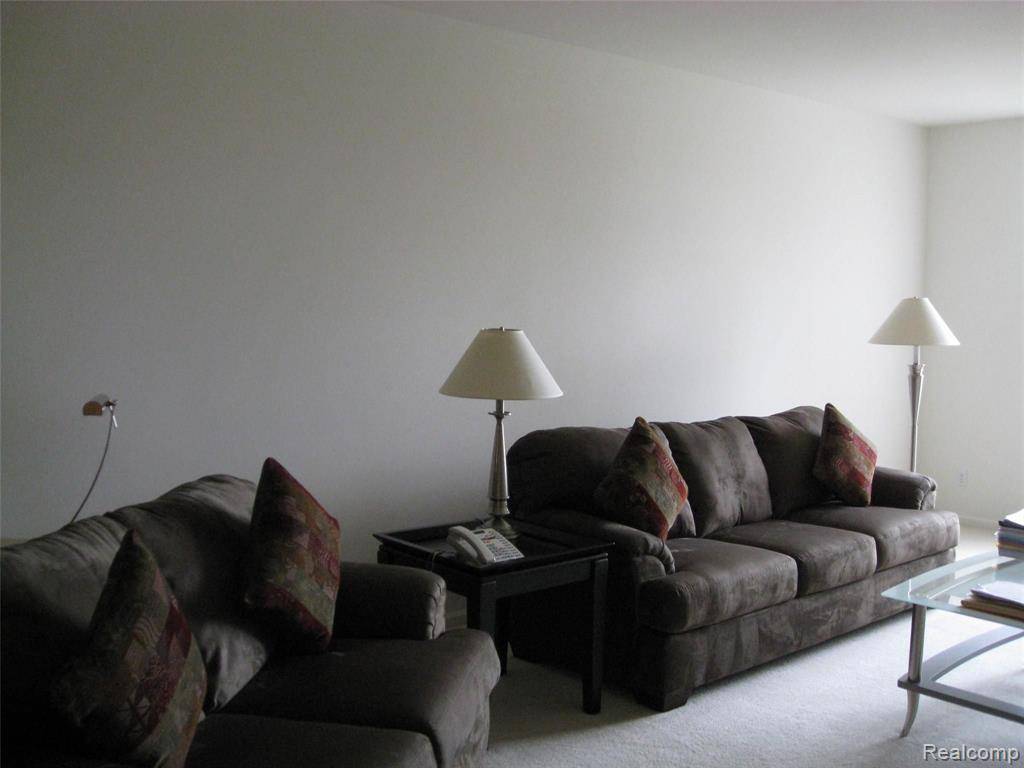 Troy, MI 48084,1450 Devon Lane