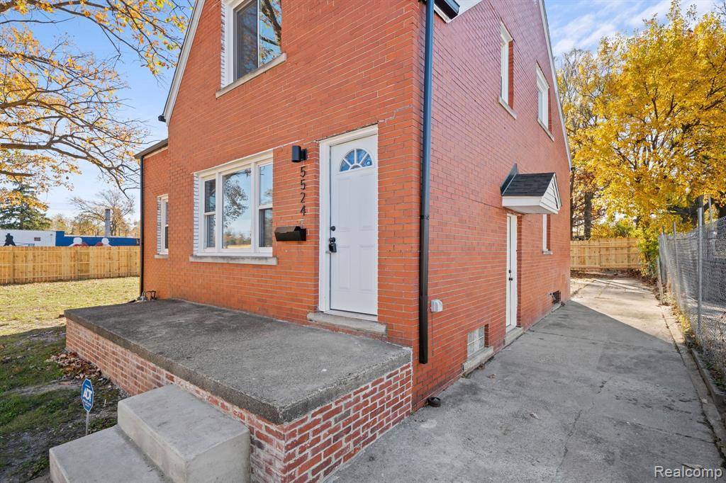 Detroit, MI 48234,5524 E 7 MILE Road