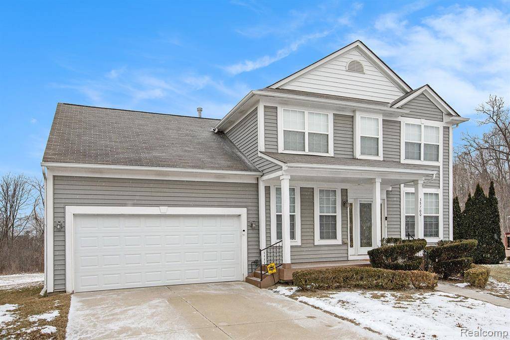 Romulus, MI 48174,35700 SURREY