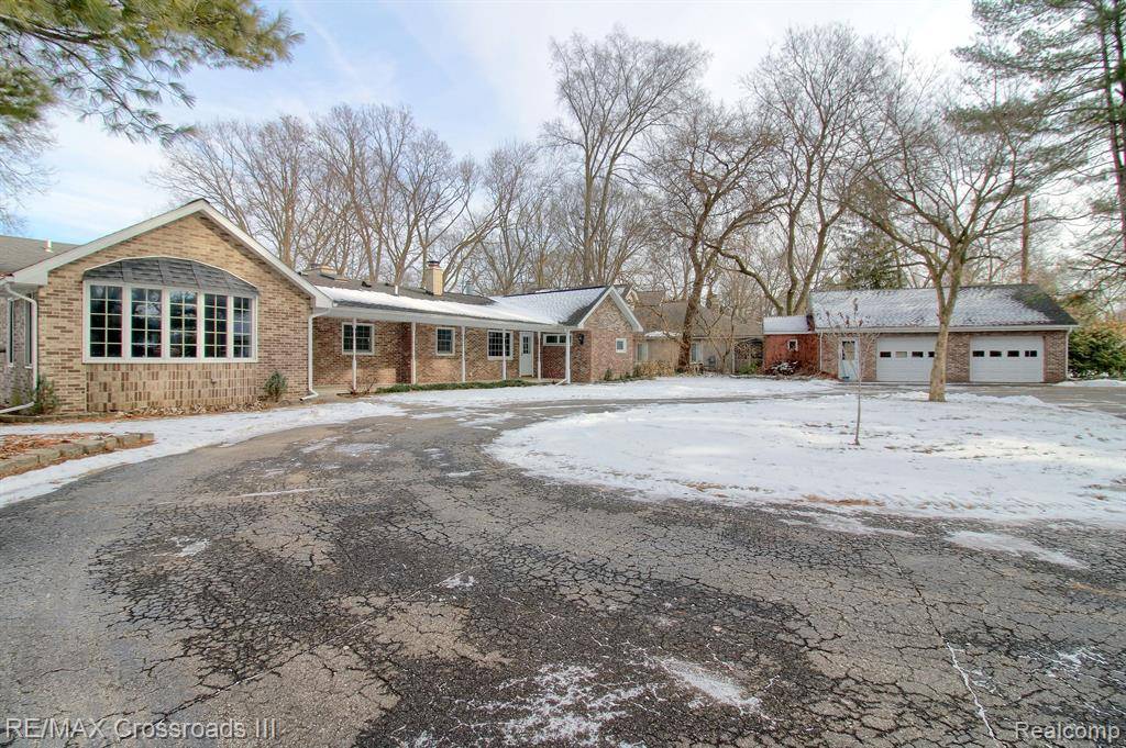 Van Buren, MI 48111,12935 LAKE POINT Pass