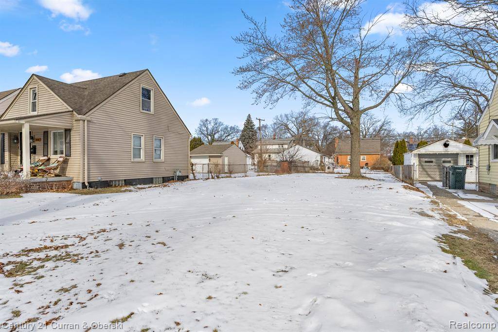 Dearborn, MI 48124,24100 CHICAGO Street
