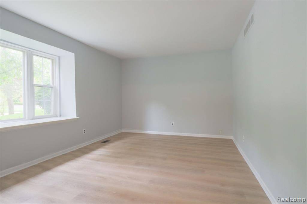 Bloomfield Hills, MI 48301,6868 VACHON Drive