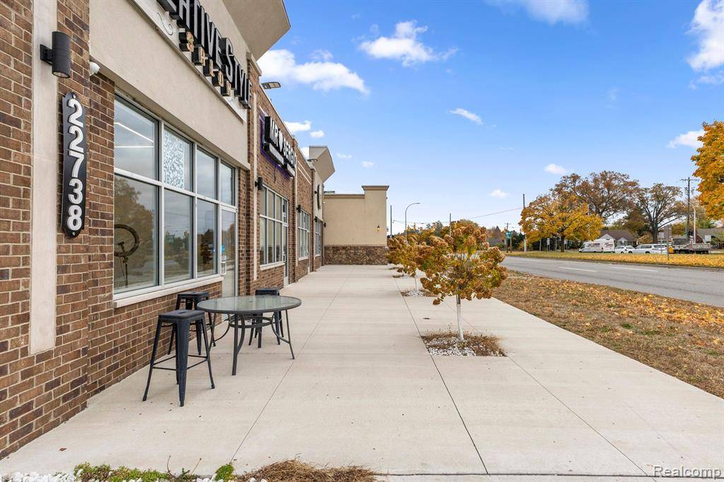 Dearborn Heights, MI 48127,22738 FORD Road